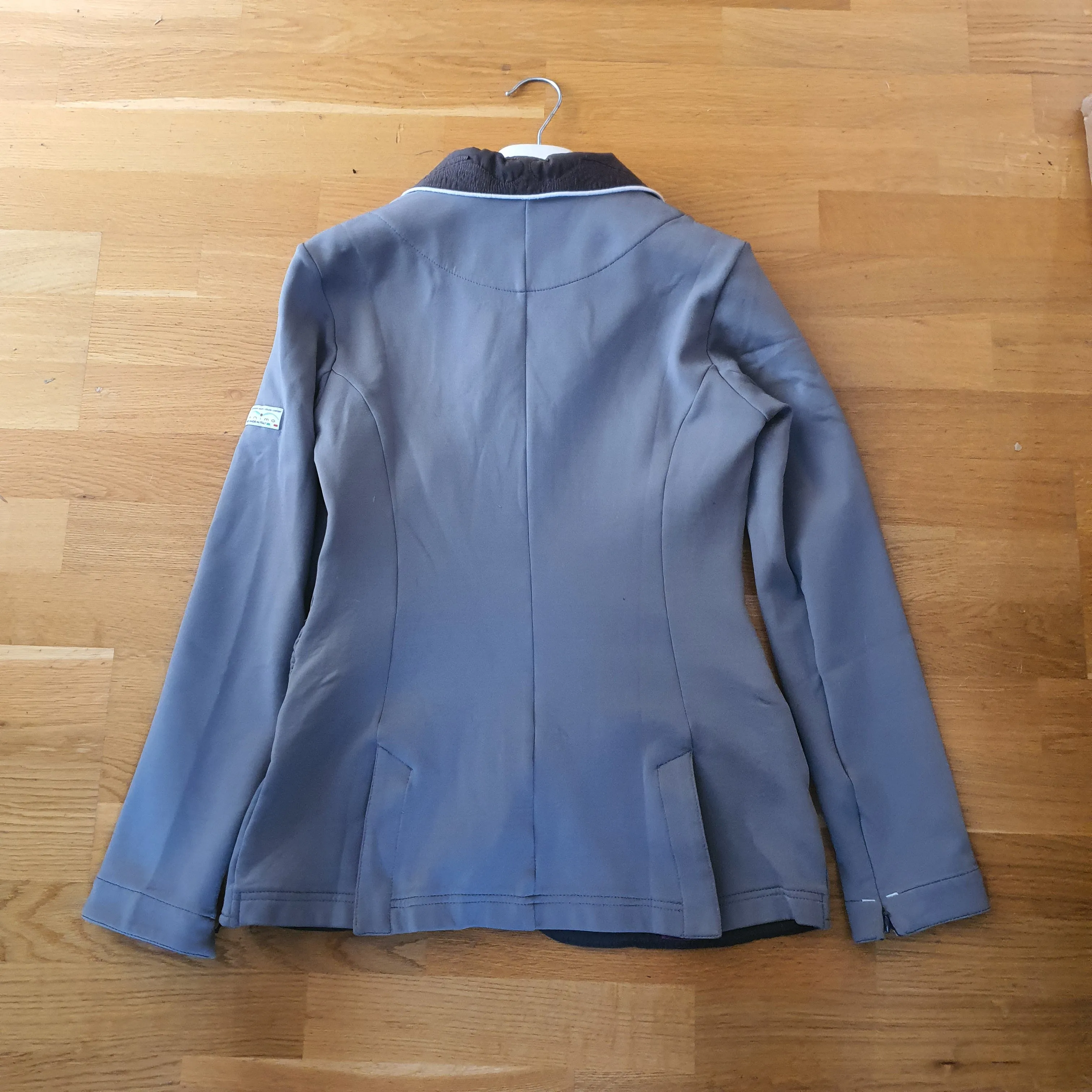 Animo grey show jacket ladies 10
