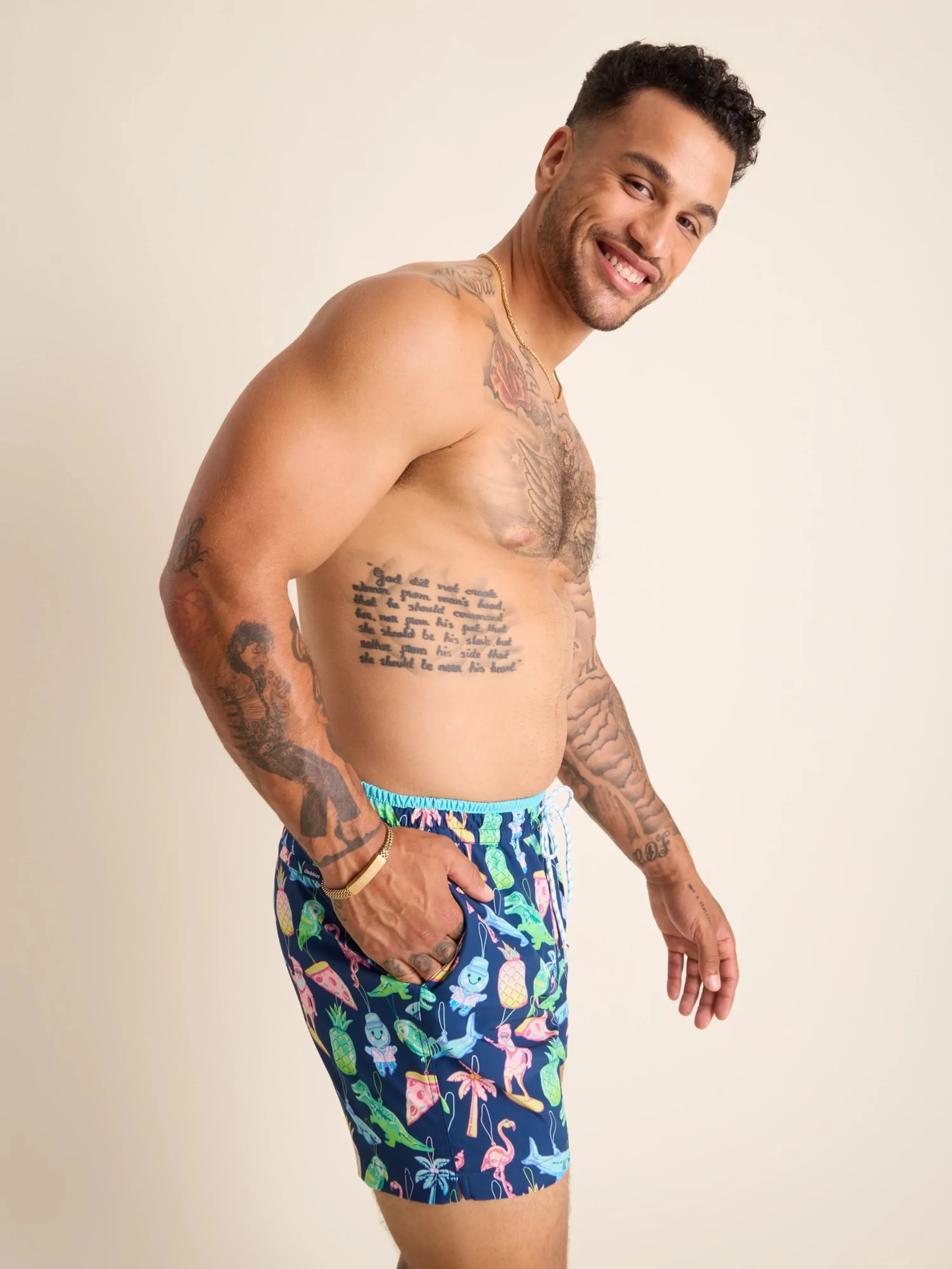 Chubbies 5.5-Inch The Holidoozies Swim Trunks - Navy