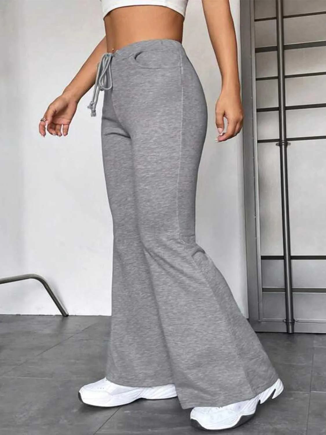 Dynamic Drawstring Flare Leg Sweatpants