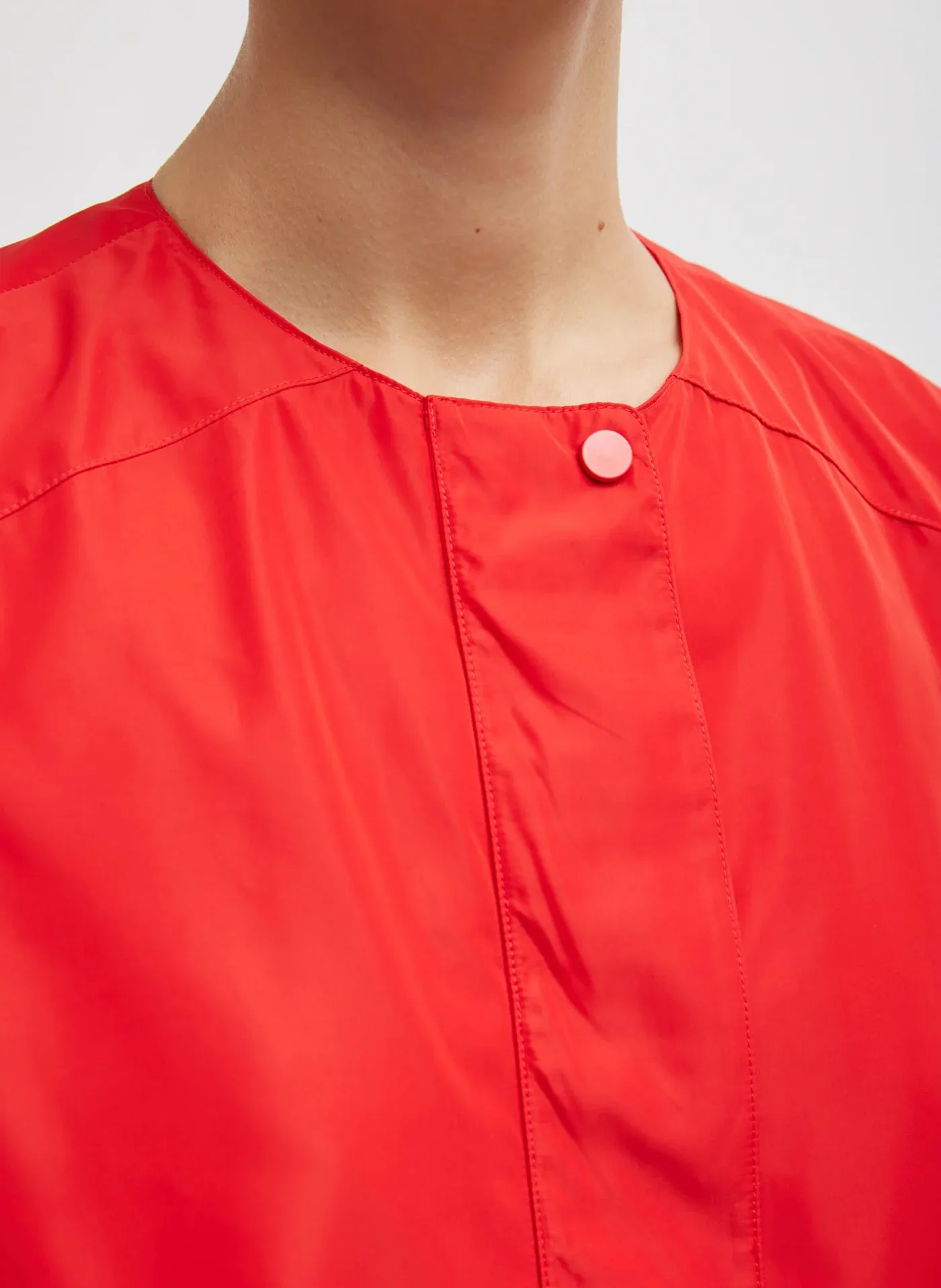 Italian Sporty Nylon Sleevless Vest in Lava