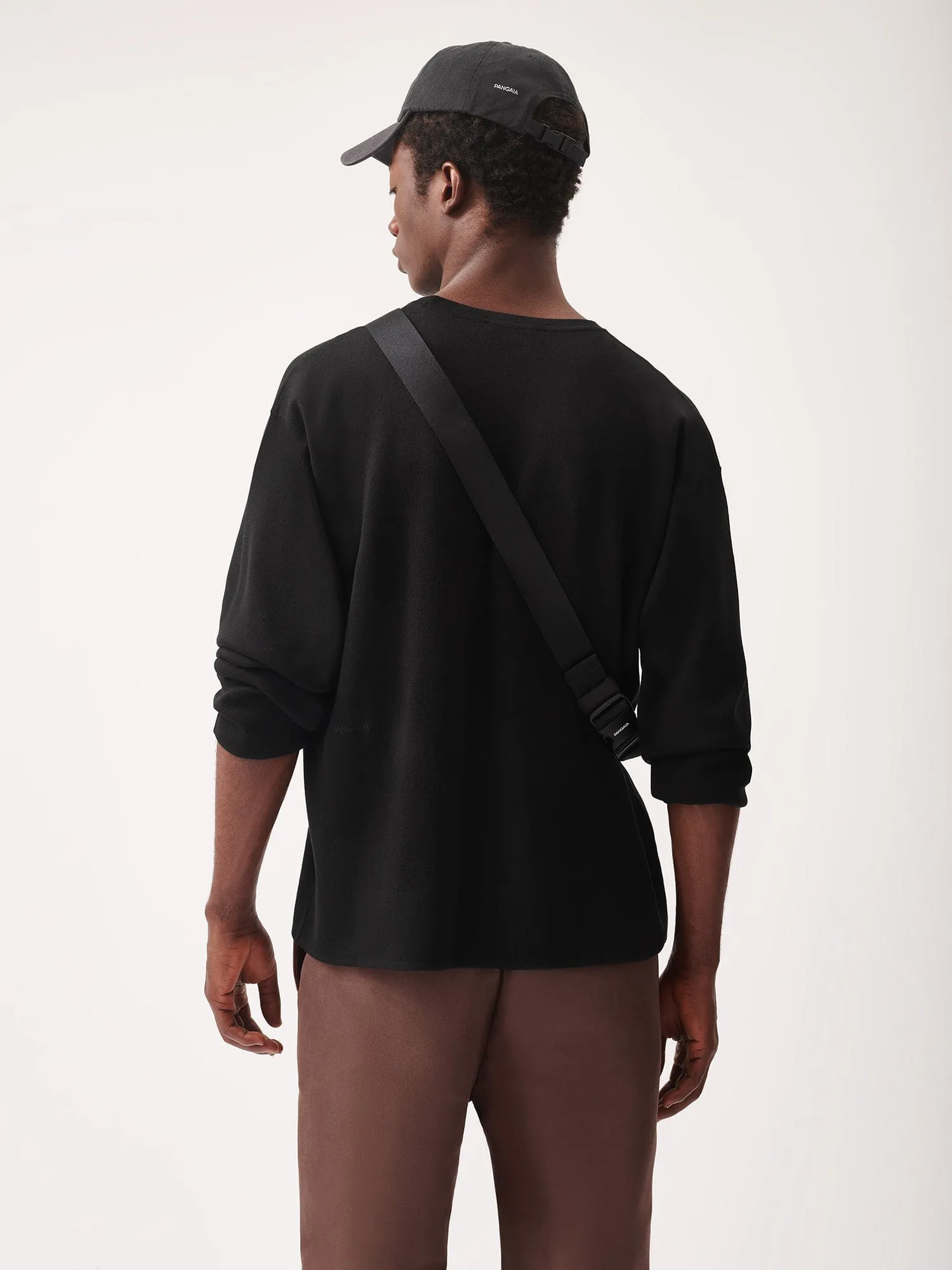 Mens Regenerative Merino Wool Sweater—black