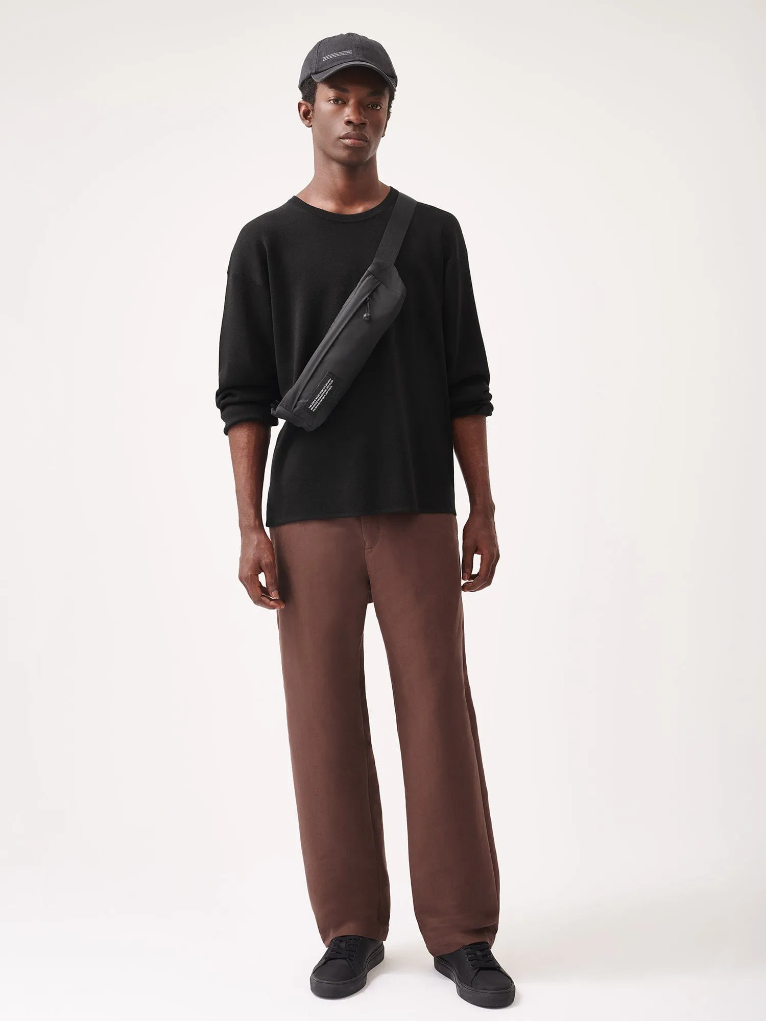 Mens Regenerative Merino Wool Sweater—black