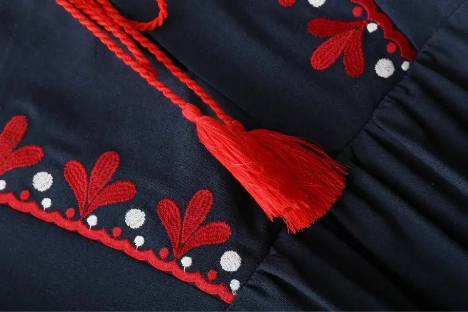 Vintage Ethnic Embroidery Dress/Drawstring Round Neck Lantern Sleeve Long Dress